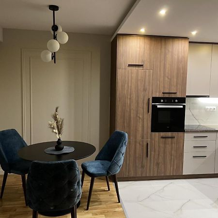 Lilly Lux Apartamento Bijeljina Exterior foto