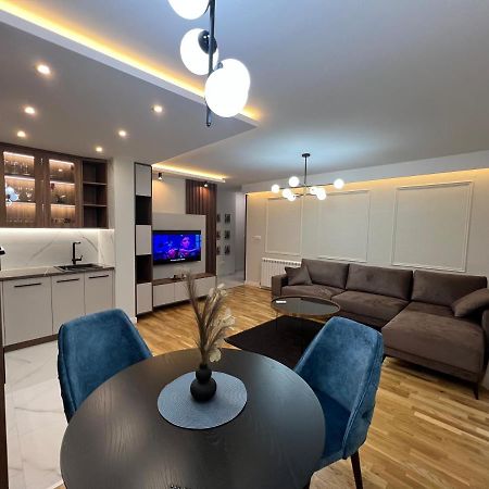 Lilly Lux Apartamento Bijeljina Exterior foto