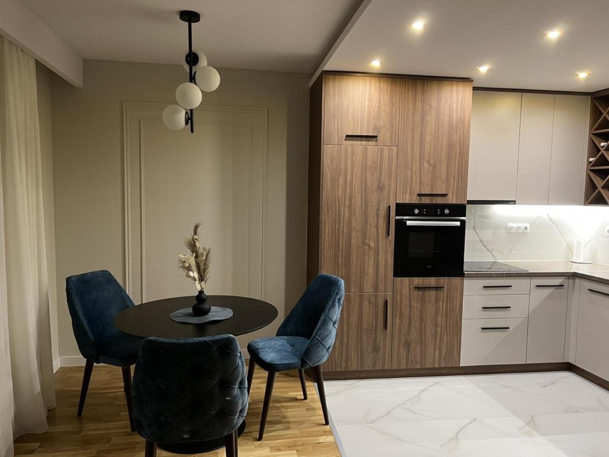 Lilly Lux Apartamento Bijeljina Exterior foto