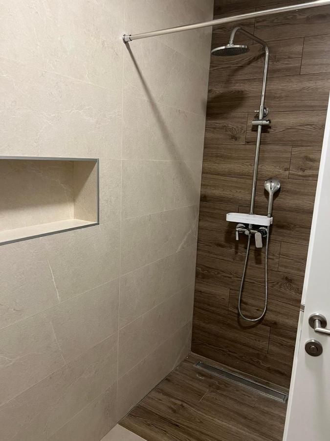 Lilly Lux Apartamento Bijeljina Exterior foto