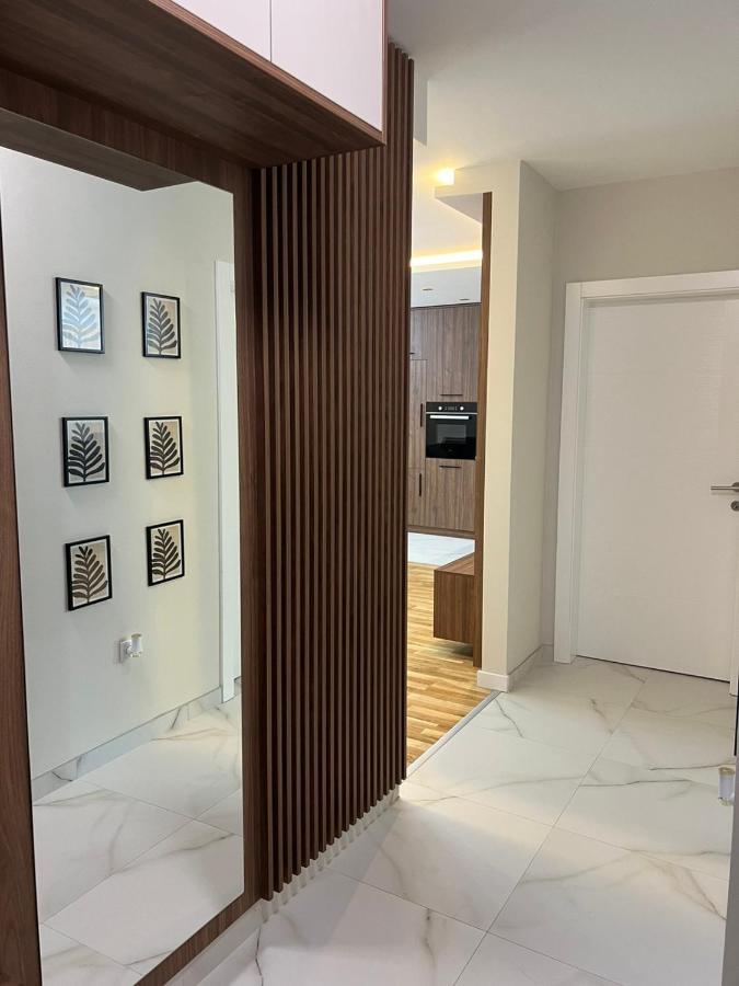 Lilly Lux Apartamento Bijeljina Exterior foto