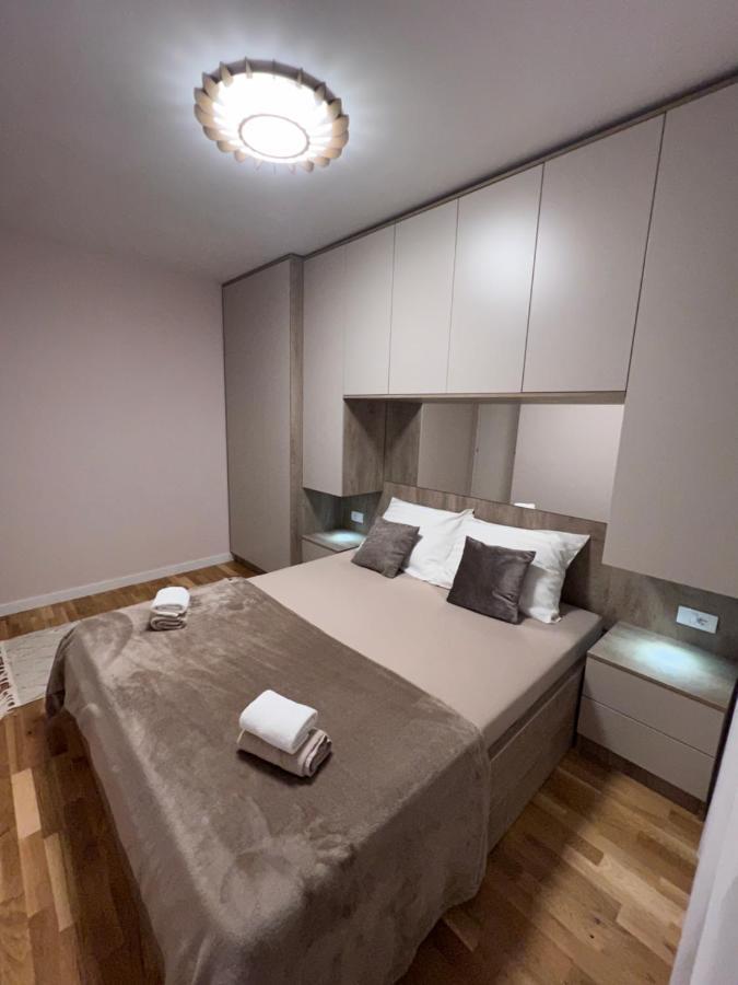 Lilly Lux Apartamento Bijeljina Exterior foto